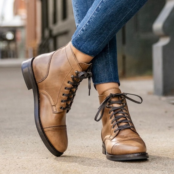 Thursday Boot Company Leather Captain Lace Up Boots Women Size 7.5 Natural Tan - Picture 1 of 15